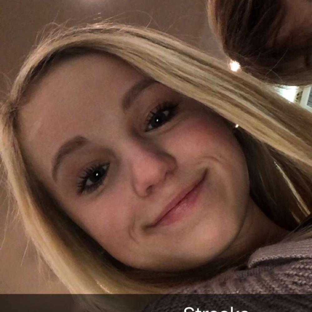 Meet your Posher, Ella